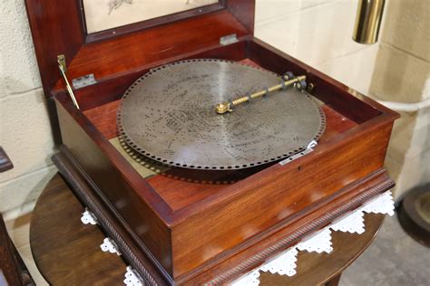 what is a disc music box